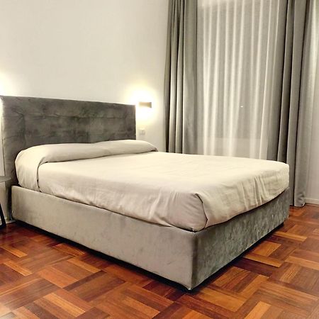 B&Bari, Via Crollalanza, Le Case Di Aurelia Guesthouse المظهر الخارجي الصورة
