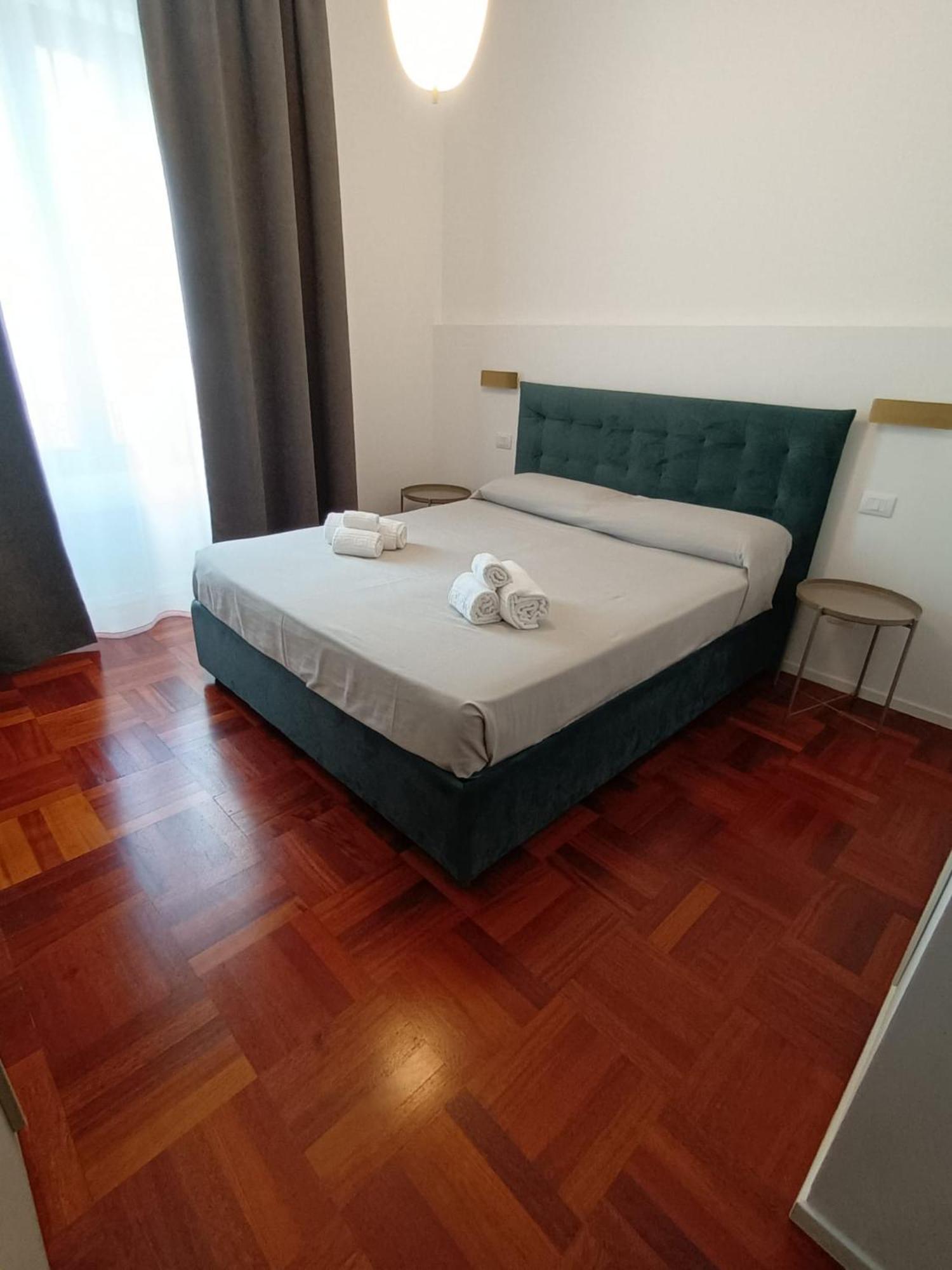 B&Bari, Via Crollalanza, Le Case Di Aurelia Guesthouse المظهر الخارجي الصورة